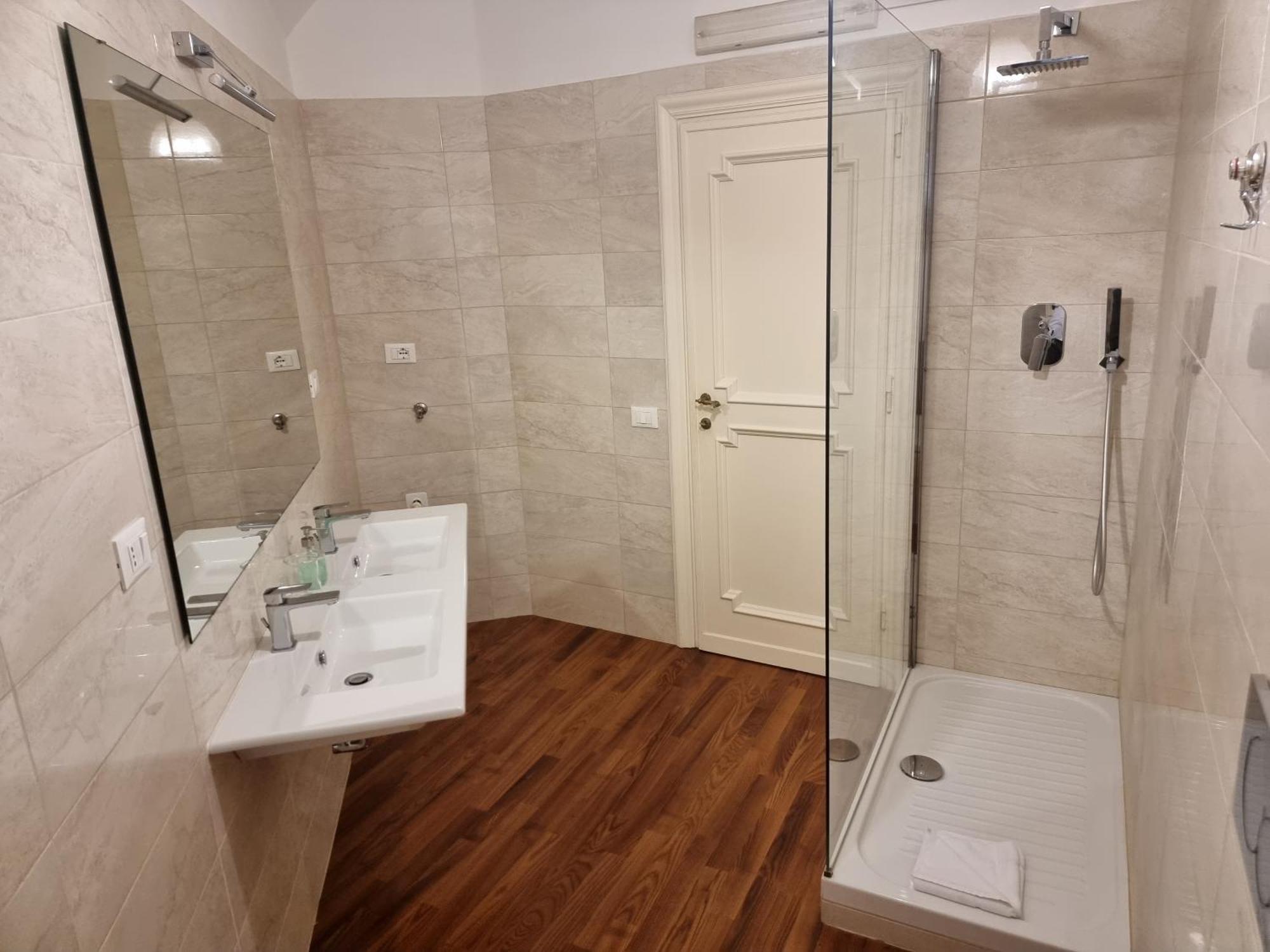 Luxury 2 Bedroom In The Heart Of Roma